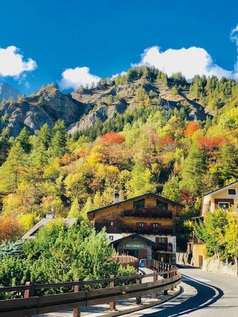 Hotel Chalet Joli Courmayeur Exterior photo
